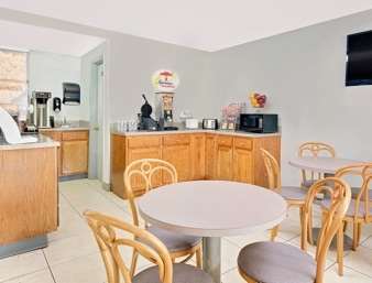 Super 8 By Wyndham Athens Motell Restaurang bild